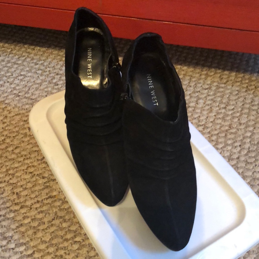 Sexy Nine West booties